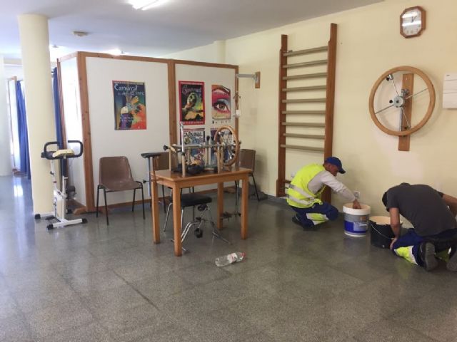 Continúan los trabajos de acondicionamiento y mejora del Centro Municipal de la Tercera Edad - 1, Foto 1