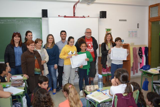 El colegio Las Lomas se convierte en el campeón del concurso de murales La pesca artesanal en Águilas - 1, Foto 1