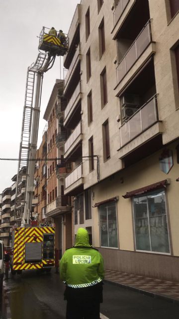 El temporal de viento en Jumilla deja multitud de daños materiales pero no personales - 2, Foto 2