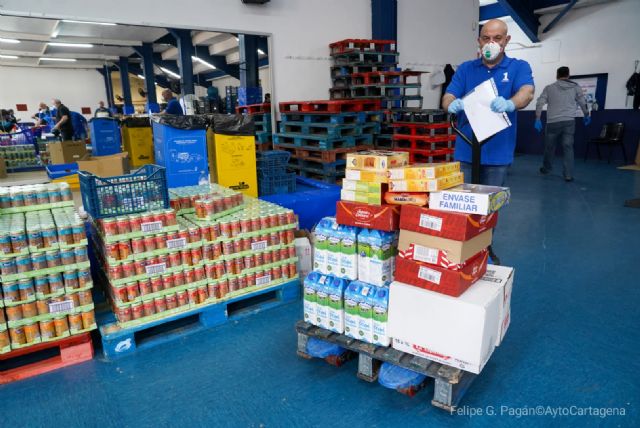 El Club de la Tercera edad de San Antón se suma al dispositivo de emergencia del Ayuntamiento - 1, Foto 1