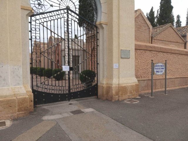 Florists are authorized access to the municipal cemetery of Totana and the parish church of El Paretn-Cantareros, Foto 2