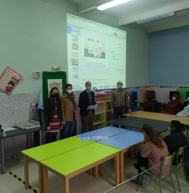 El Ayuntamiento de Lorca y la Universidad de Murcia inician un programa piloto de prevención de higiene bucodental para 400 escolares de educación infantil del municipio - 1, Foto 1