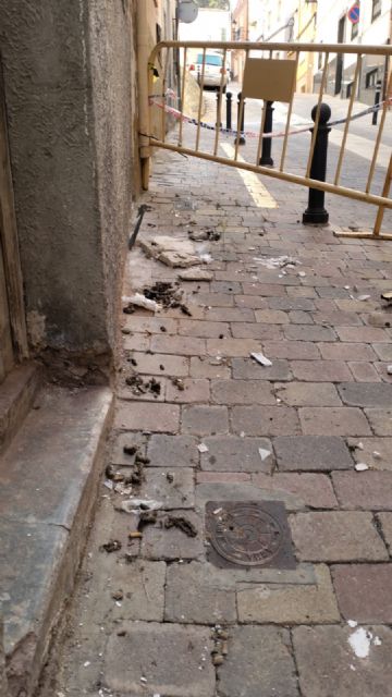 Piden la limpieza y reposición de los discos/espejos viales de tráfico, la limpieza y mantenimiento de los solares particulares - 4, Foto 4