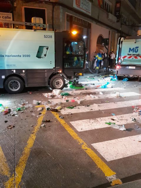 El Servicio de Limpieza Viaria recoge más de 70.000 kilos de residuos durante el día del Bando de la Huerta - 1, Foto 1