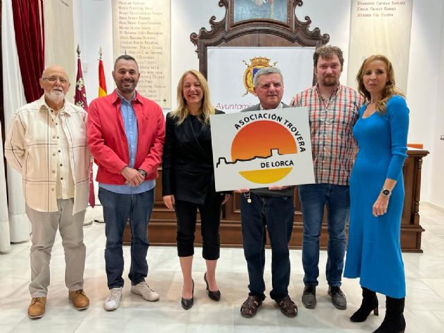 El Ayuntamiento colabora con la Escuela Lorquina de Trovo en el proyecto Troveros desde la infancia. Mis raíces que tendrá lugar el 19 de mayo, en la Plaza de la Amargura - 2, Foto 2