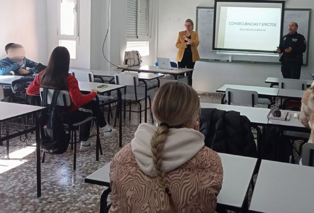 Los escolares torreños se forman sobre las leyes que protegen y responsabilizan a los menores - 4, Foto 4