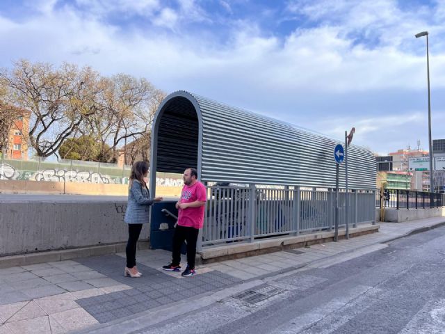 Fomento sustituye la cubierta de acceso al túnel peatonal que comunica los barrios de San Antón y San Basilio - 5, Foto 5