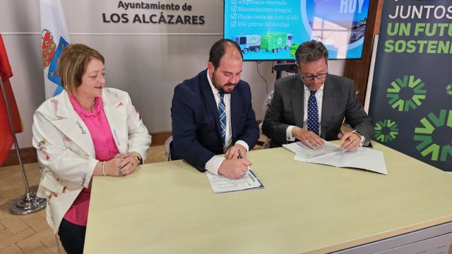 Los Alcázares firma el nuevo contrato de limpieza que transformará el servicio en todo el municipio - 3, Foto 3