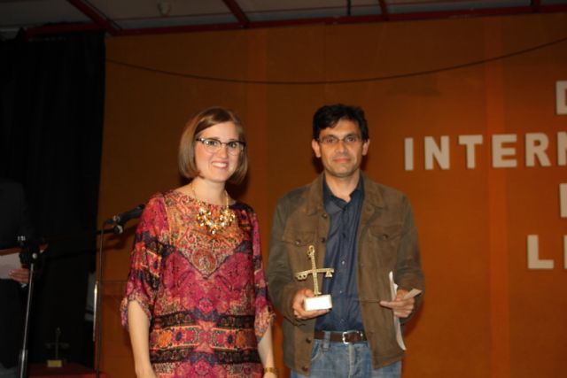 Ya se pueden leer los textos ganadores de los concursos literarios de Relato y Poesía 2016 - 1, Foto 1