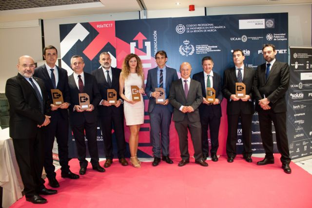 Los informáticos de la Región de Murcia han entregado los premios DIATIC 2017 al Portal de Transparencia de la CARM y al ingeniero Juan Pérez Iniesta de Hero - 1, Foto 1
