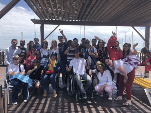 165 embarcaciones participan en la XIV Regata benéfica a favor de Astrapace - 1, Foto 1
