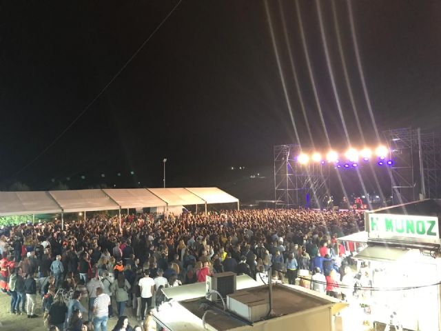 Más de 4.000 personas participan en las fiestas de Los Arejos - 1, Foto 1