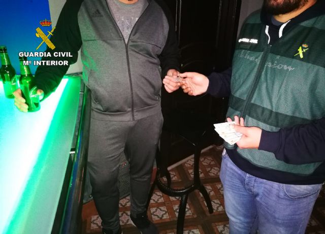 La Guardia Civil detiene/investiga en Jumilla a cuatro menores por falsificar su DNI - 5, Foto 5