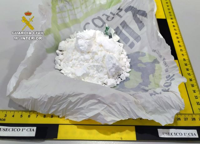 La Guardia Civil detiene in fraganti a dos individuos con más de 100 gramos de cocaína - 1, Foto 1