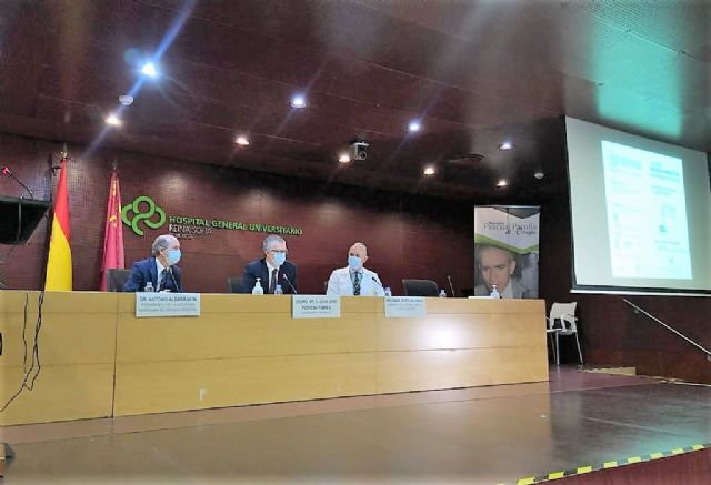 La tecnología robótica de cirugía de precisión se ha aplicado ya a 352 pacientes desde su puesta en marcha en octubre - 1, Foto 1