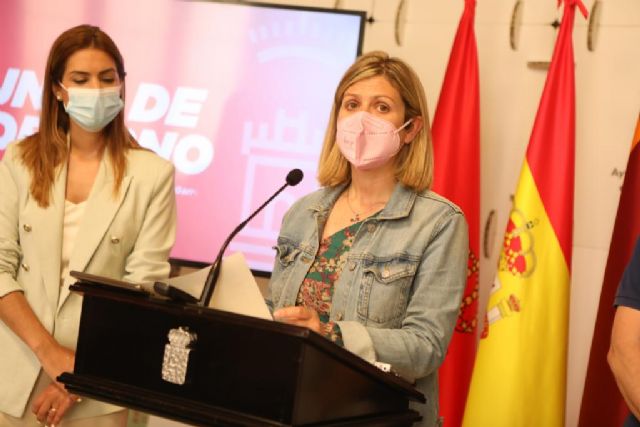 Un convenio con la Fundación CajaMurcia dotará de portátiles y tablets los centros de mayores para combatir la brecha digital - 1, Foto 1