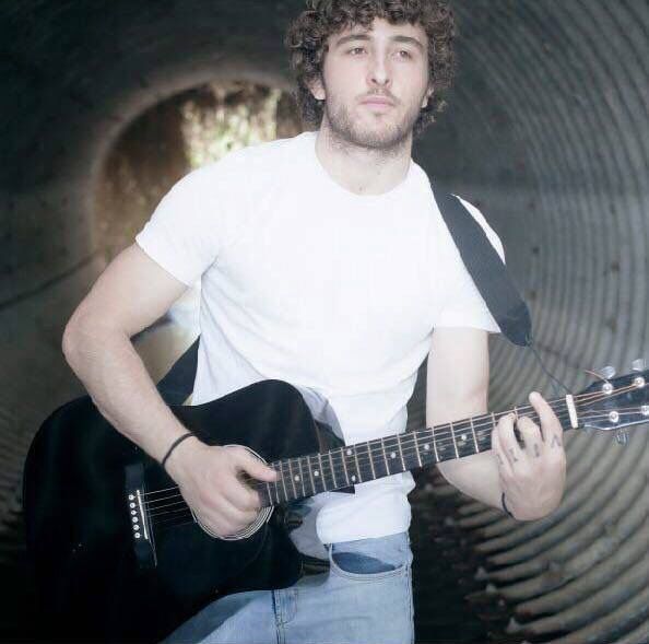 El joven cantautor murciano Juan Serrano, protagonista de los conciertos Famyco Urban Market - 1, Foto 1