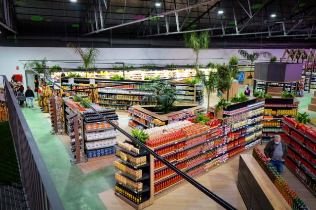 El joven cantautor murciano Juan Serrano, protagonista de los conciertos Famyco Urban Market - 3, Foto 3