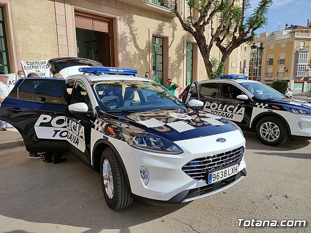 Dos nuevos vehículos, equipados con la última tecnología y dotados con moderno material de servicios de seguridad, mejoran la flota de la Policía Local, Foto 1