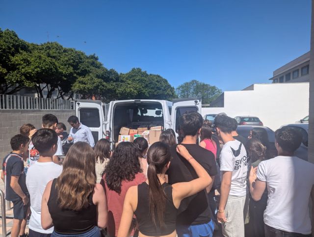 Más 1.300 libros llegan a Catarroja gracias a la iniciativa del IES Francisco Ros Giner - 5, Foto 5