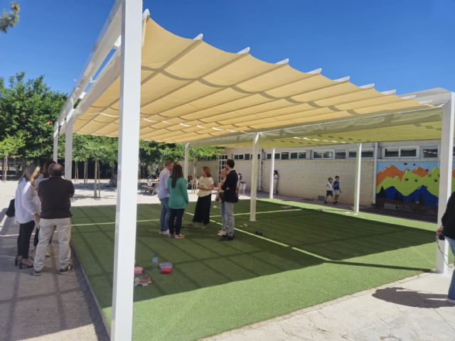 Educación acelera la instalación de los 40 toldos adjudicados en CEIP del municipio con una inversión de 400.000€ - 1, Foto 1