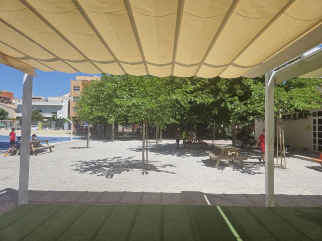 Educación acelera la instalación de los 40 toldos adjudicados en CEIP del municipio con una inversión de 400.000€ - 5, Foto 5