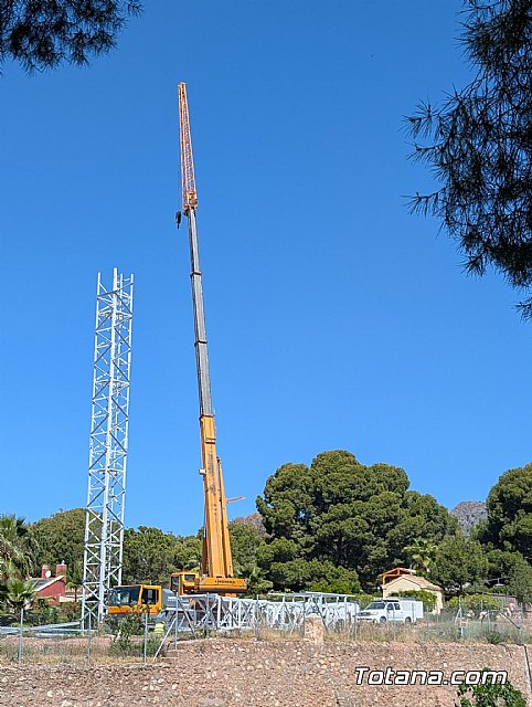 Vecinos de La Charca convocan una concentración pacífica contra la instalación de una antena de telefonía móvil, Foto 5
