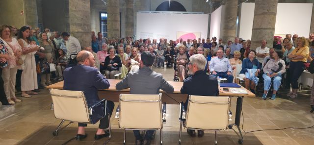 El Palacio Almudí acoge la presentación 'Vistabella. Ciudad Jardín' un viaje literario y documental a los orígenes de uno de los barrios más emblemáticos de Murcia - 2, Foto 2