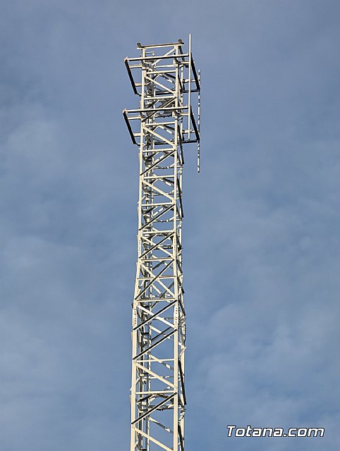 Vecinos de La Charca protestan contra la antena de telefonía móvil y exigen su reubicación, Foto 3