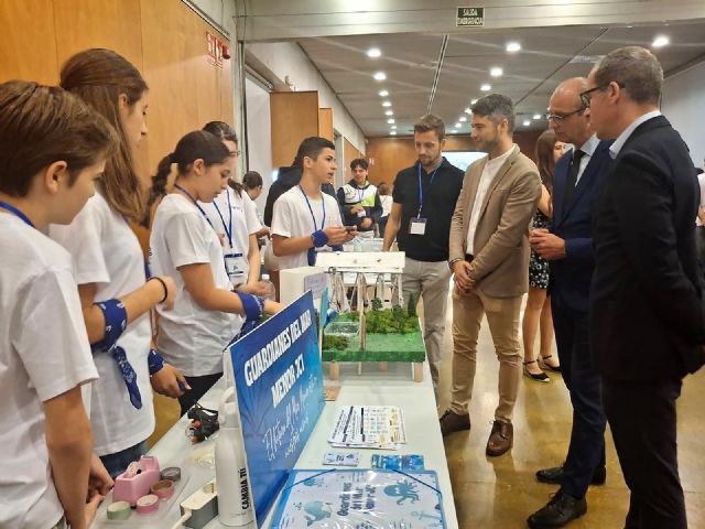 Medio millar de docentes y alumnos se reúnen hoy en torno a la robótica educativa en las II Jornadas Código Escuela 4.0 - 3, Foto 3