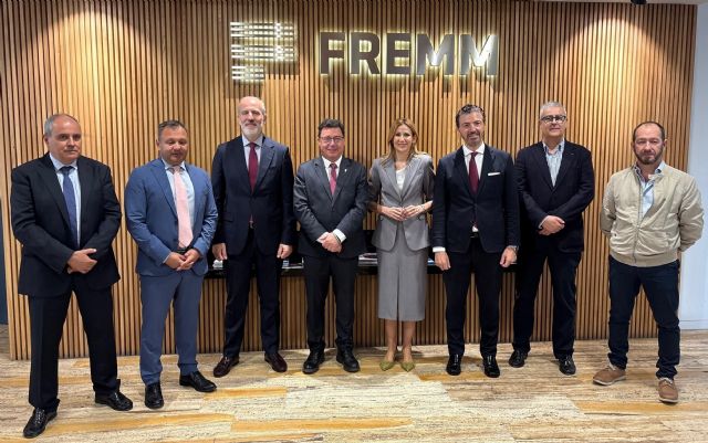 El Gobierno regional muestra al de Extremadura su modelo de formación e impulso de las tecnologías duales a través de Caetra - 2, Foto 2