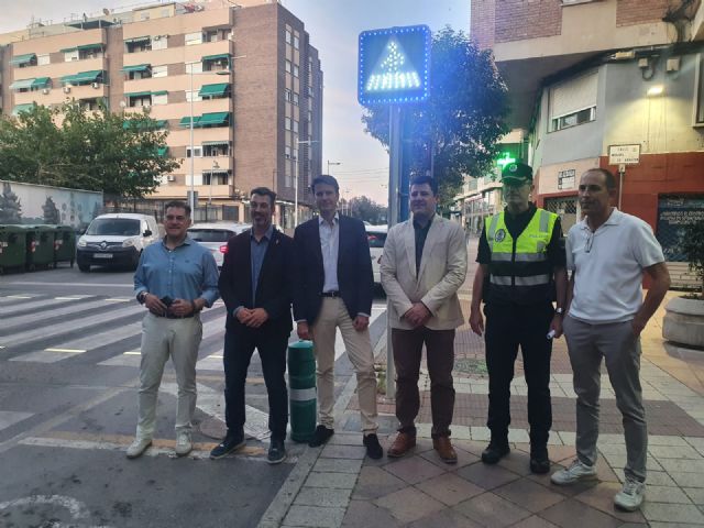 El equipo de Gobierno local de Molina de Segura mejora la seguridad vial con la instalación de pasos de peatones inteligentes - 2, Foto 2