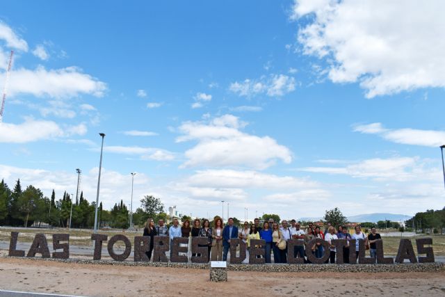 El Parque de la Antena estrena un gran rótulo con el nombre de Las Torres de Cotillas - 2, Foto 2