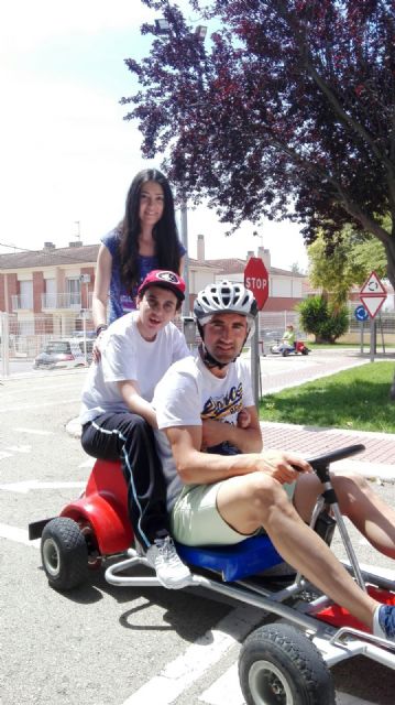 Los centros de Día para la Discapacidad del Ayuntamiento de Totana celebran una jornada especial de Educación vial, Foto 6