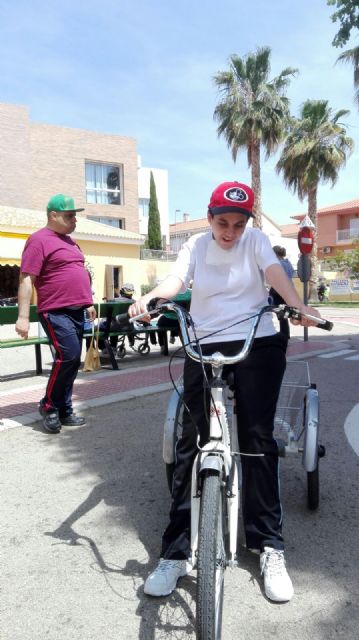 Los centros de Día para la Discapacidad del Ayuntamiento de Totana celebran una jornada especial de Educación vial, Foto 7