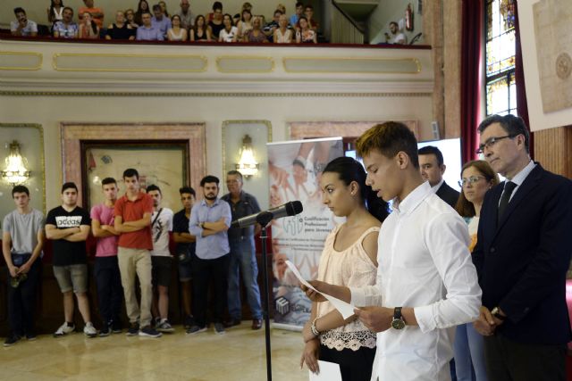 Hacia el primer puesto de trabajo con formación y un título bajo el brazo - 2, Foto 2