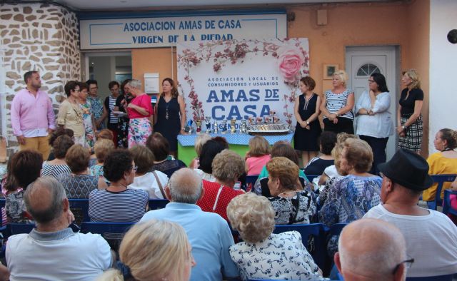 La Asociación de Amas de Casa expone las manualidades realizadas durante el curso 2018 - 3, Foto 3