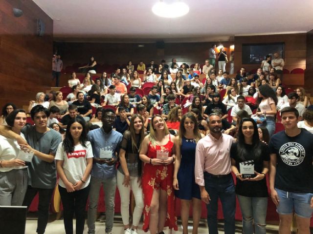 Mirar las drogas a través de un objetivo tiene Óscar - 1, Foto 1