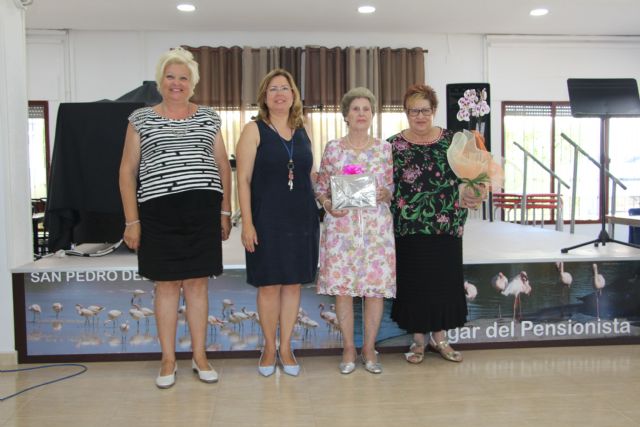 Los hogares de San Pedro y Lo Pagán cierran el curso con actuaciones, exposición de trabajo y homenaje a sus socios de mayor edad - 3, Foto 3