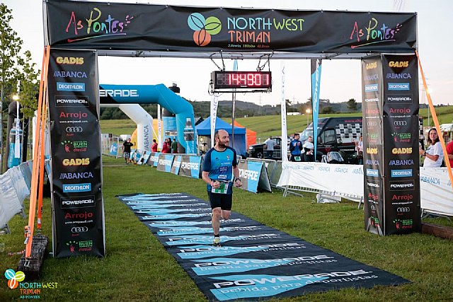 Juan Sánchez, del Club Totana Triatlón, consigue finalizar la prueba de distancia Ironman, Foto 1