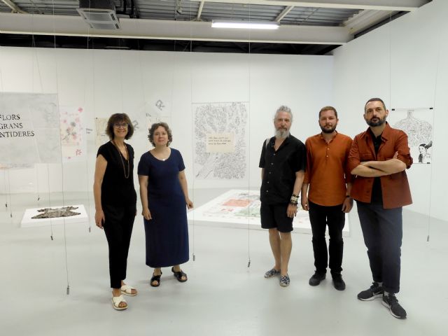 El Centro Párraga presenta 'El problema con las flores' de Equipo Jeleton, una exposición sobre los símbolos contemporáneos - 1, Foto 1