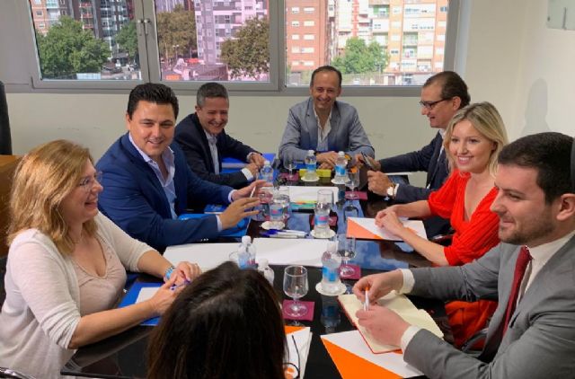 El Partido Popular y Ciudadanos cierran un acuerdo programtico para la Regin de Murcia con 72 medidas de actuacin, Foto 1