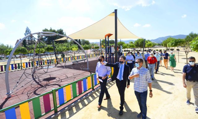 El parque de La Paz, una zona verde de más de 17.300 m2 que abre a las familias de El Palmar con más de 300 árboles - 3, Foto 3