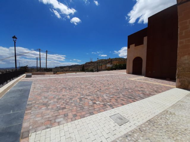 El Ayuntamiento de Lorca recepciona las obras de la Plaza Coronela de la Iglesia de San Pedro - 2, Foto 2