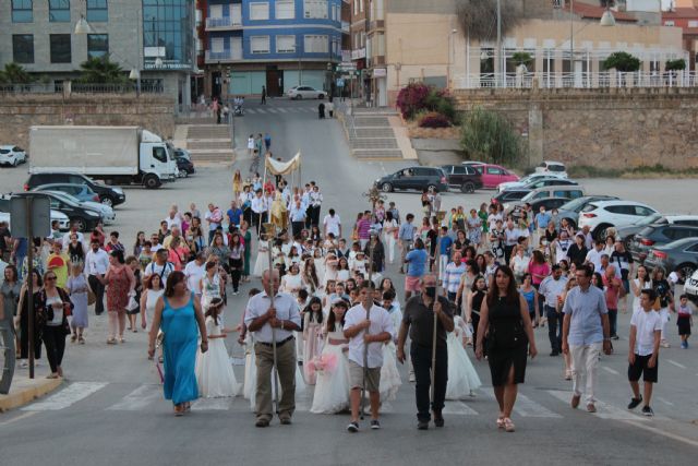 Teresa Carrasco, la Cofradía Virgen de los Dolores y el Grupo Coros y Danzas 'Virgen del Rosario' ganan el V concurso de Altares y Balcones celebrado en Puerto Lumbreras con motivo del Corpus Christi - 5, Foto 5