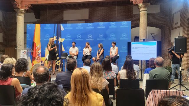 El Ayuntamiento de Molina de Segura recibe un premio de la FEMP por su proyecto de convivencia escolar Con+vivencias - 1, Foto 1