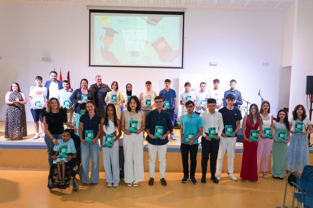 Los Premios Talento Joven entregan sus galardones en reconocimiento al esfuerzo y la excelencia de los estudiantes lorquinos - 1, Foto 1