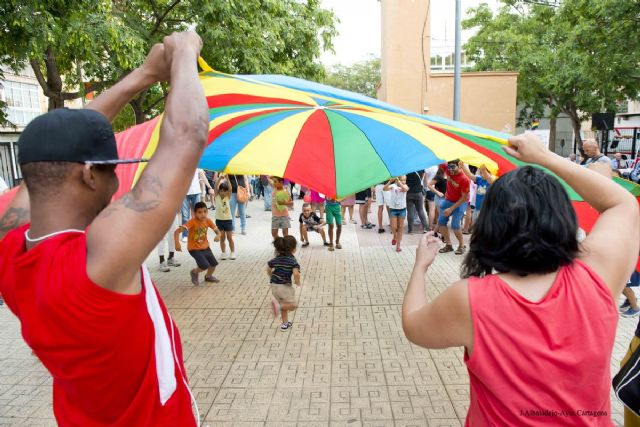 La Mar de Barrios inundó de música y culturas José María de la Puerta - 1, Foto 1