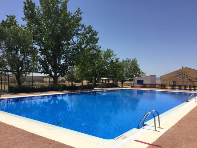 La Concejalía de Deportes pone en marcha un curso de natación en la piscina de Zarcilla de Ramos para los más pequeños - 2, Foto 2