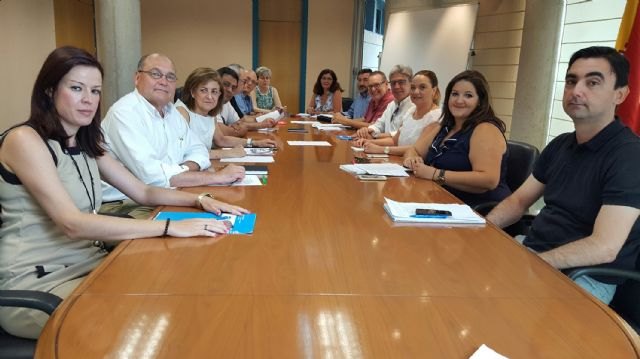 Familia crea una comisión de seguimiento de las líneas estratégicas de acción social - 1, Foto 1